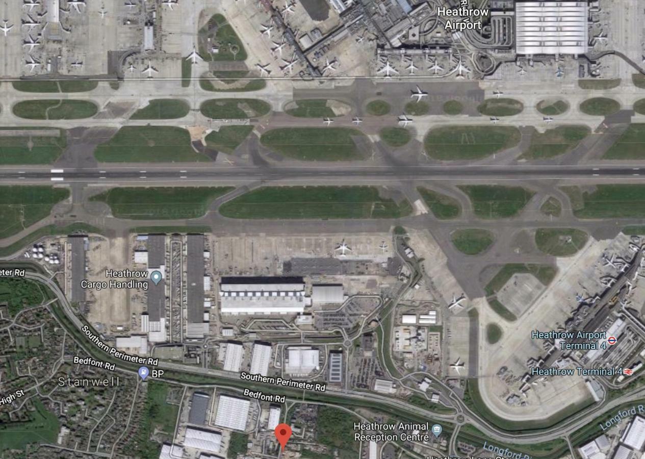 Heathrow Ensuite Rooms- Auto Check In London Exteriör bild